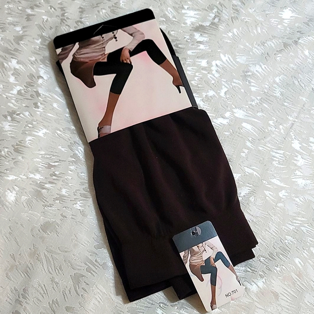 NWT - Capri "Dark Brown" Leggings🦵💕